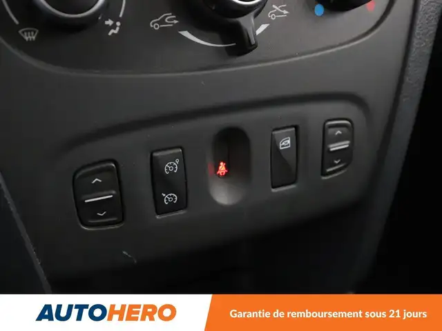 Dacia Sandero view 27