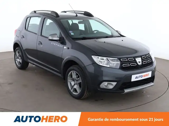 Dacia Sandero view 8