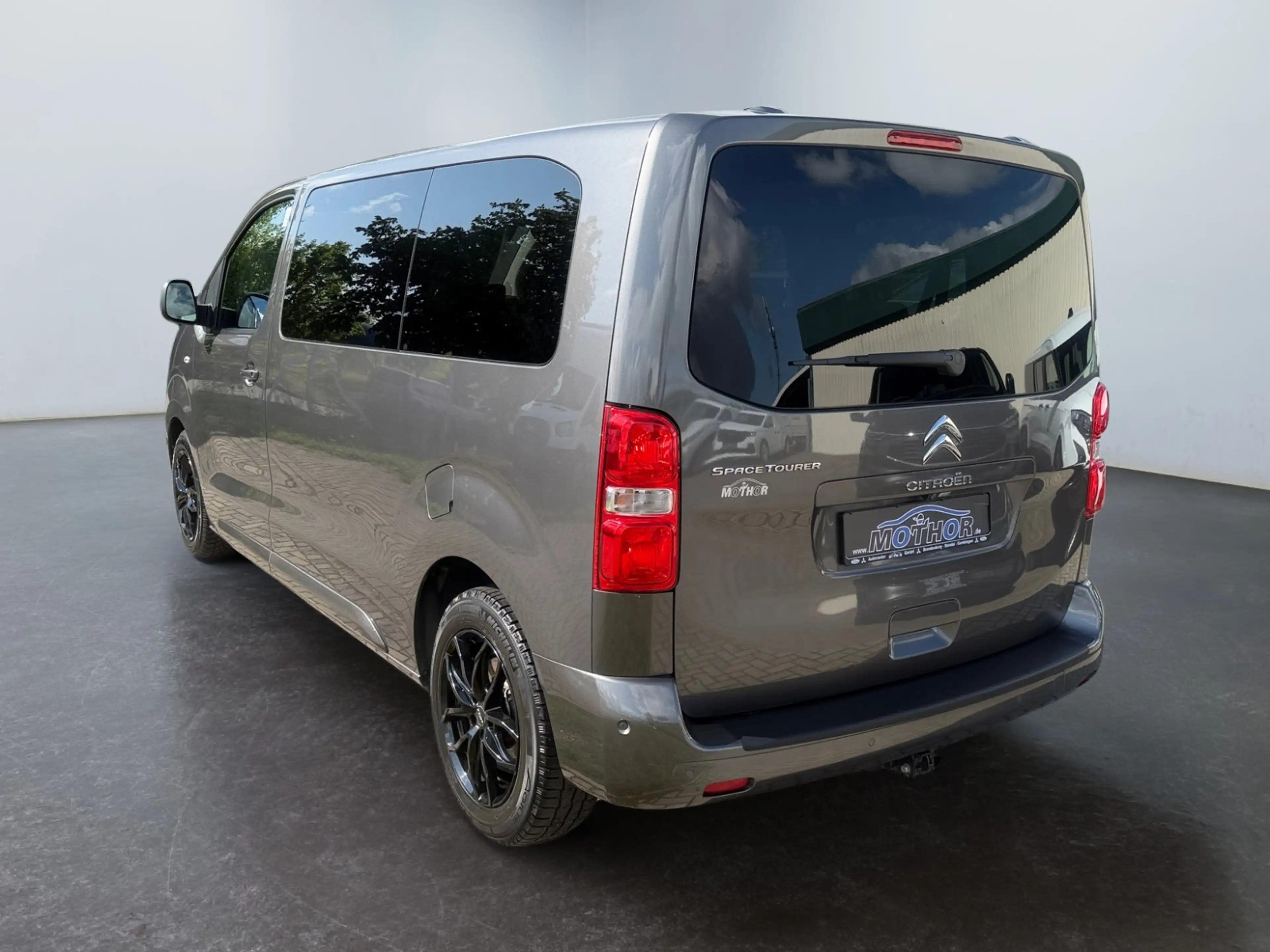 Citroen Spacetourer Feel M 2.0 BlueHDi 150 L2 TEMP+SHZ — photo 4