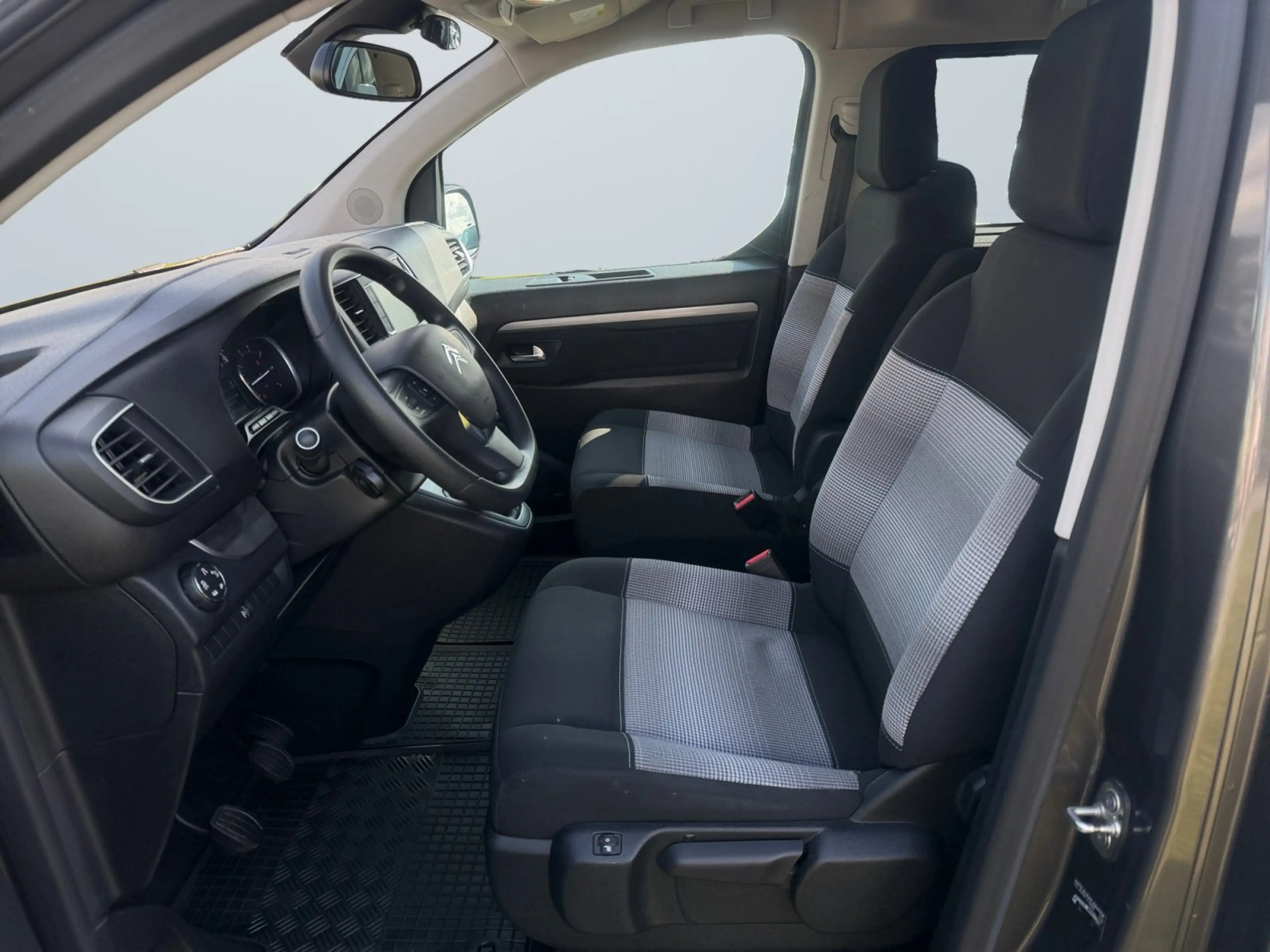 Citroen Spacetourer Feel M 2.0 BlueHDi 150 L2 TEMP+SHZ — photo 7