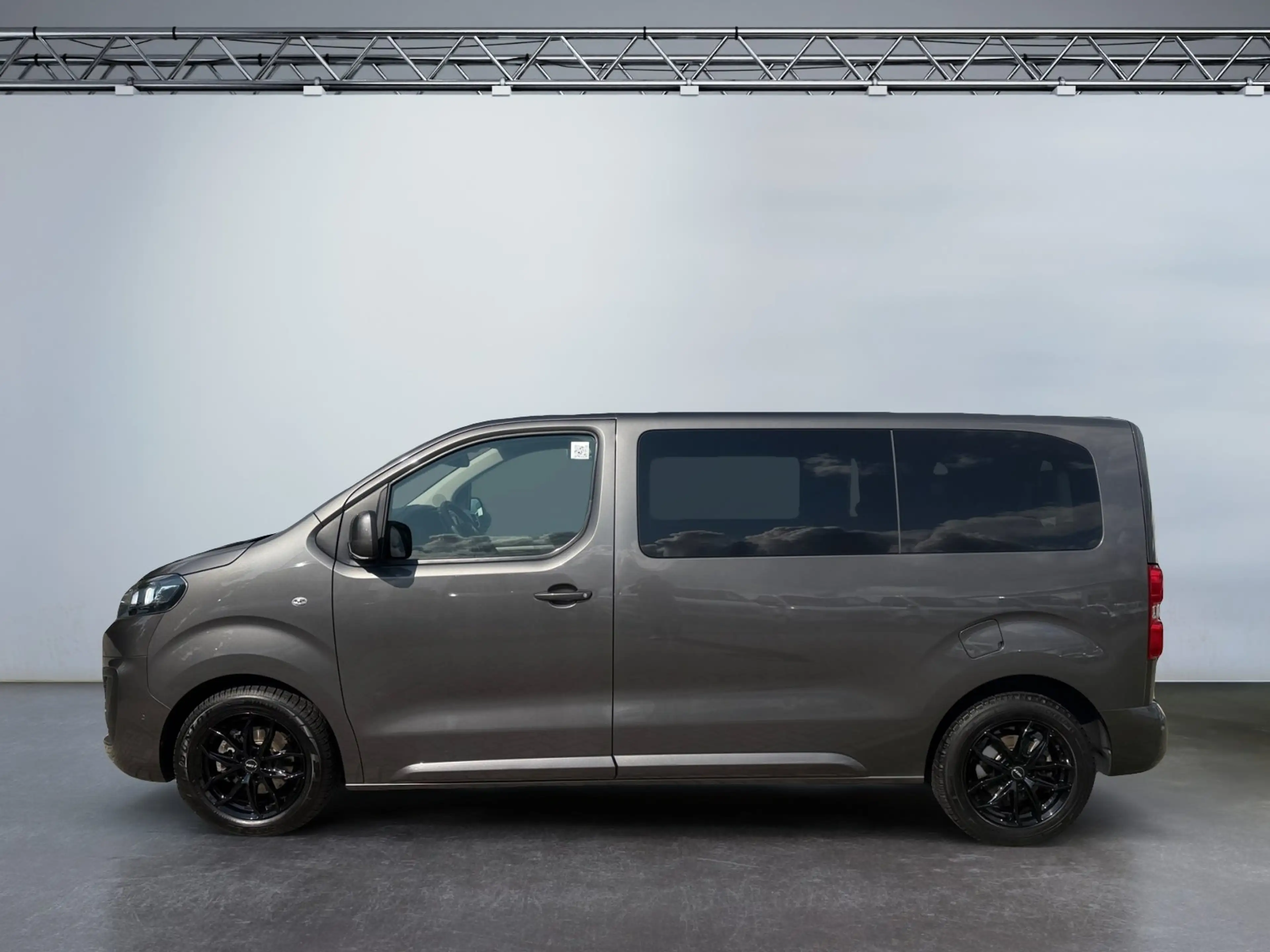 Citroen Spacetourer Feel M 2.0 BlueHDi 150 L2 TEMP+SHZ — photo 3