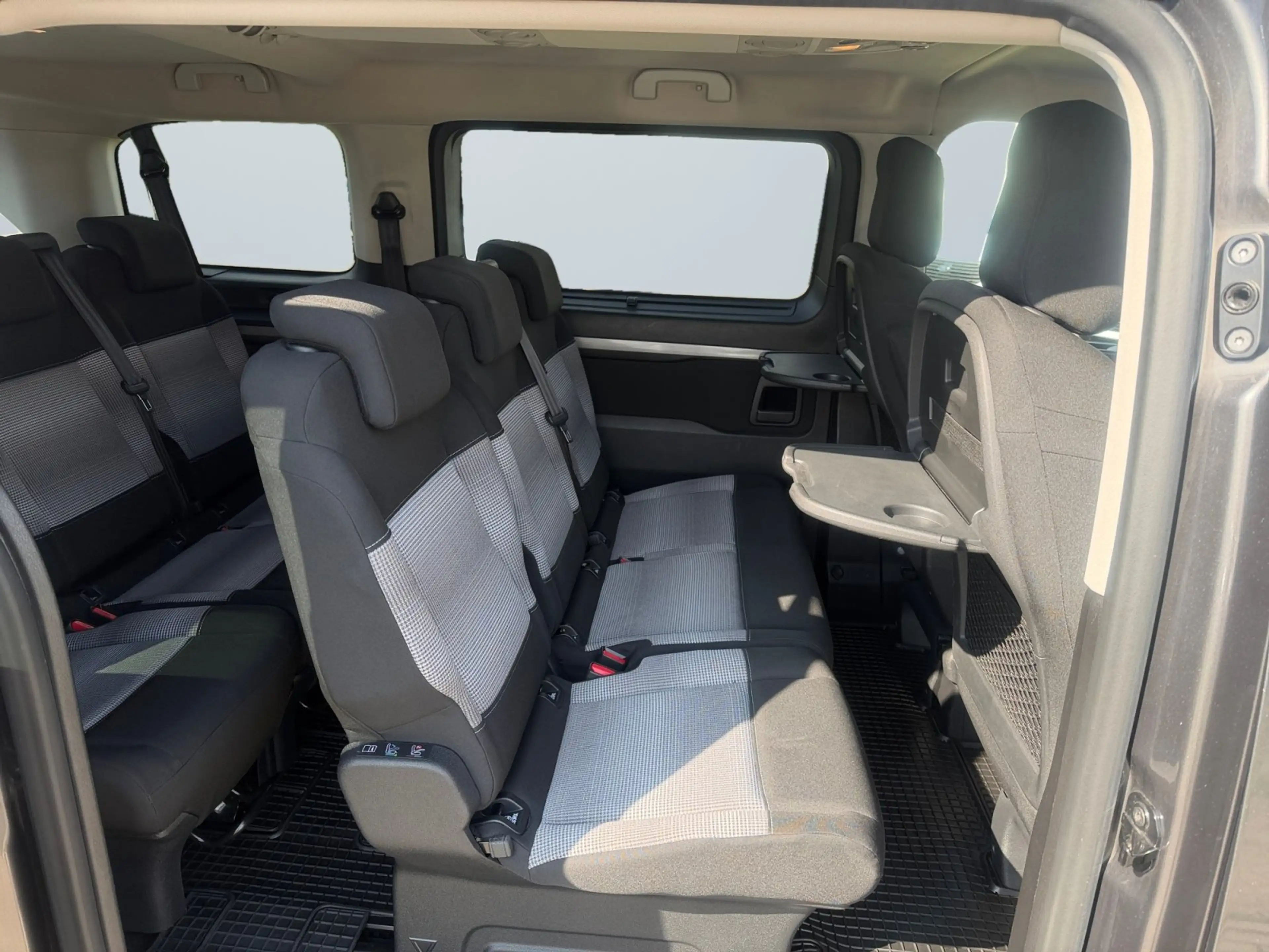 Citroen Spacetourer Feel M 2.0 BlueHDi 150 L2 TEMP+SHZ — photo 11