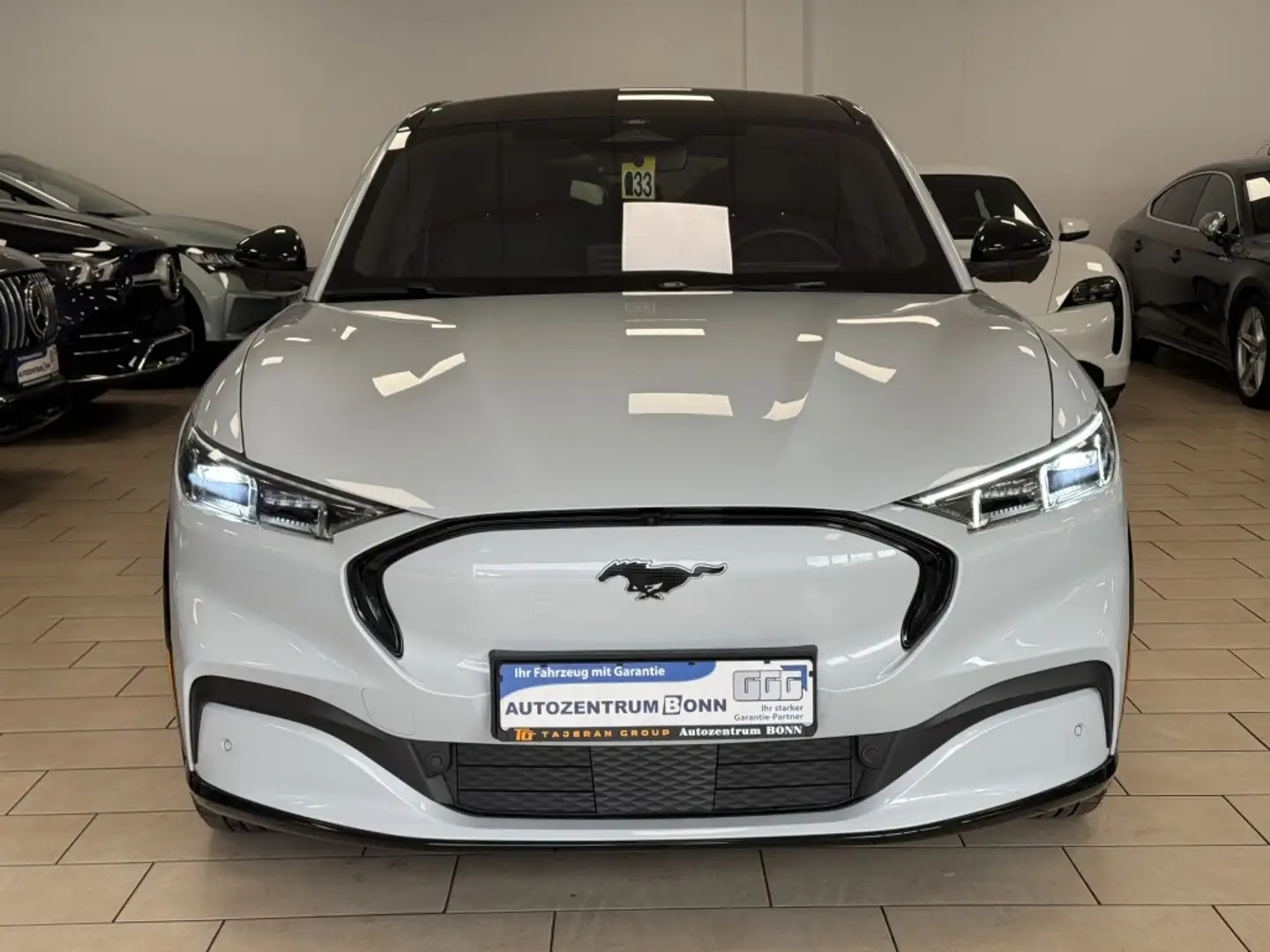 Ford Mustang Mach-E*Premium AWD*LED*PANO*AHK*360°* Белый - 2