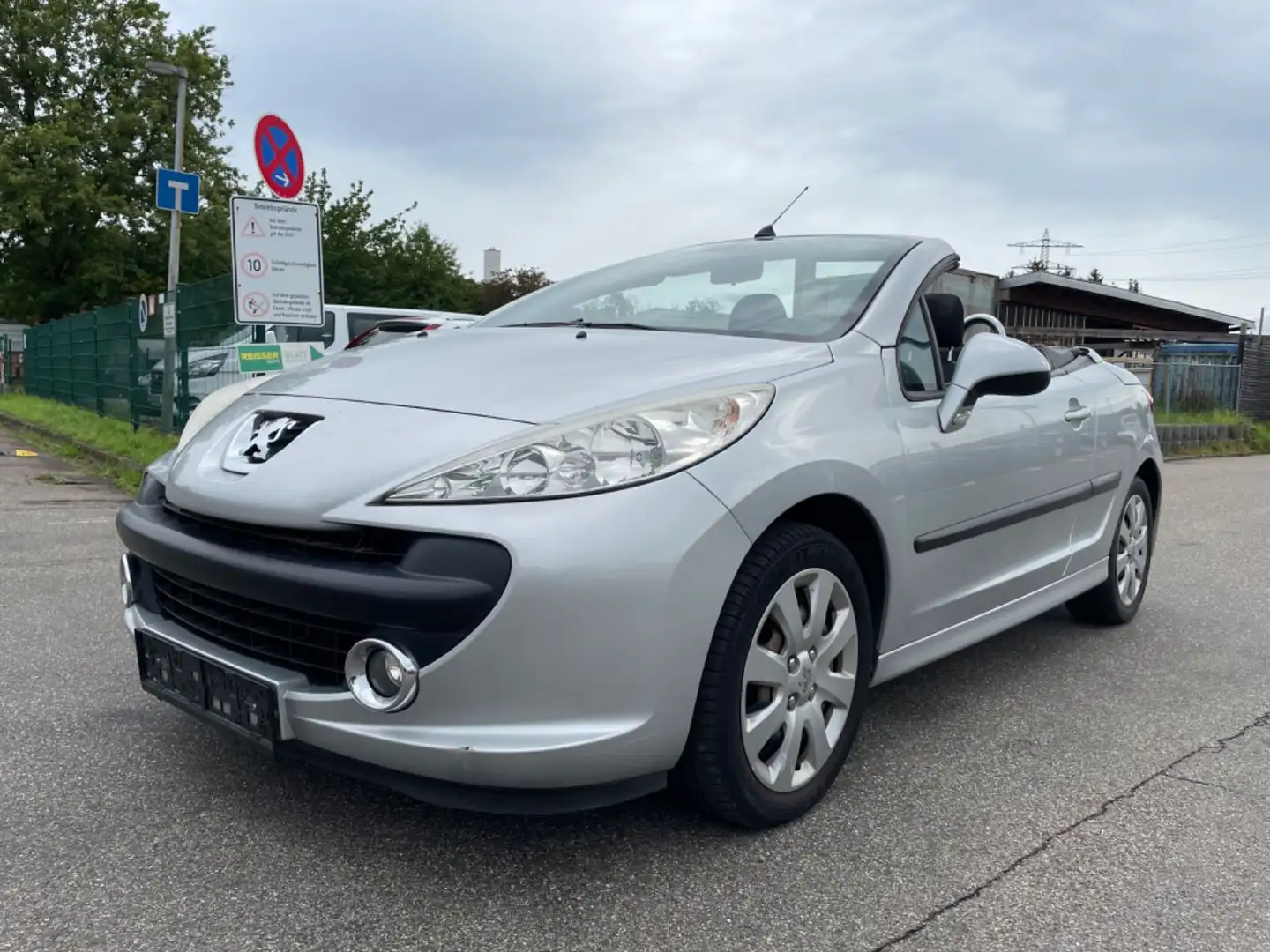 Peugeot 207 CC Cabrio-Coupe Filou Grau - 1