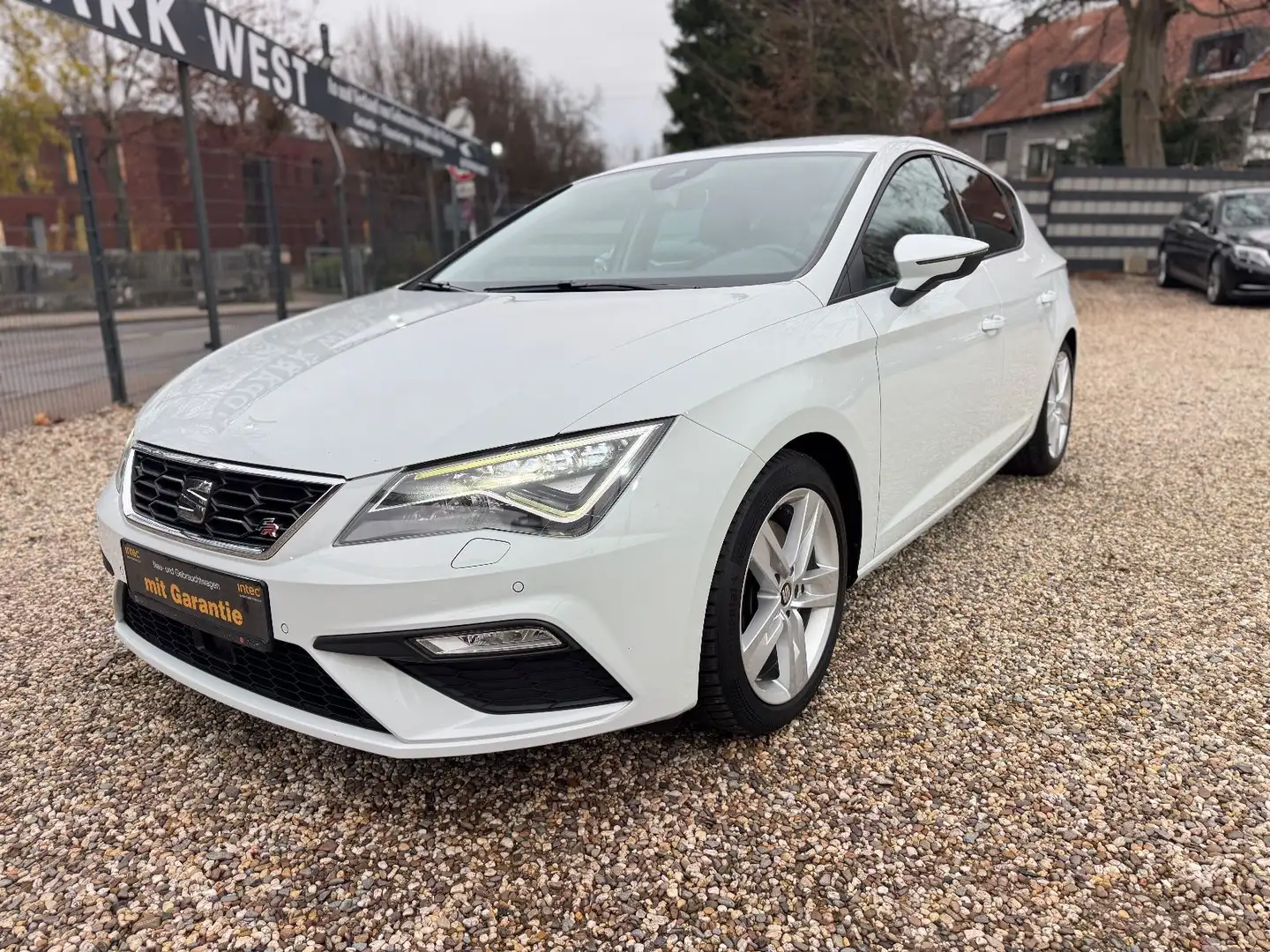 SEAT Leon FR//AUTOMATIK*S+W REIFEN*NAVI*// Weiß - 1