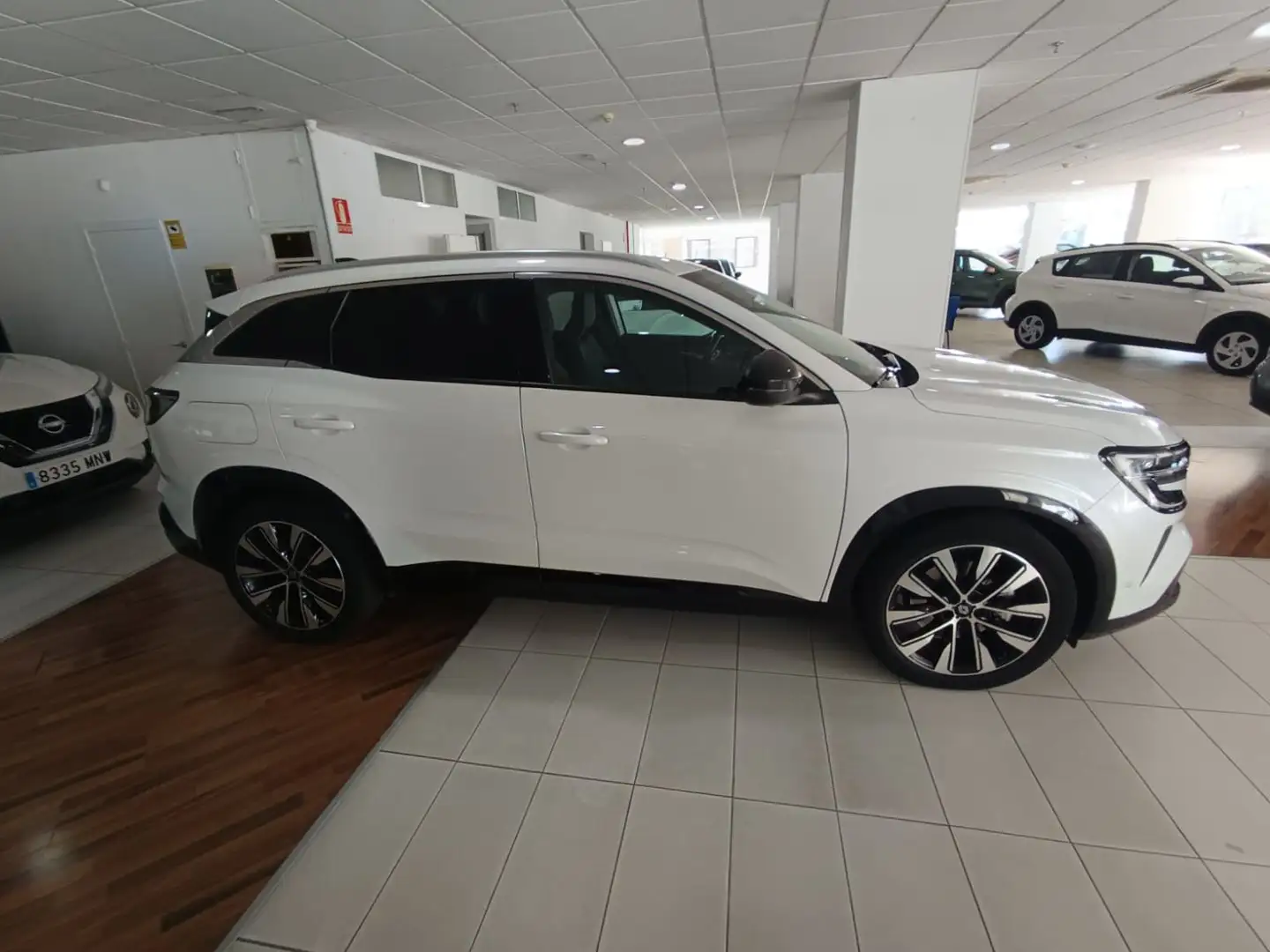Renault Austral 1.2 E-Tech Híbrido Techno 117kW Blanco - 1