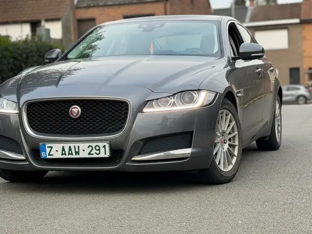 Jaguar XF 2.0 D E-Performance-Navi-Led-Camera-2019-78000km