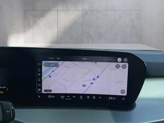 Audi Q3 view 14