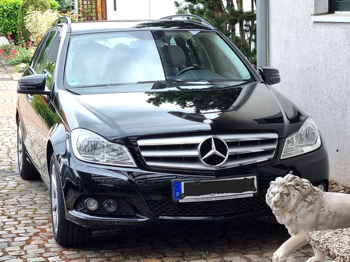 Mercedes-Benz C 200 C200 T (BlueEFFICIENCY) 7G-TRONIC Schwarz - 1