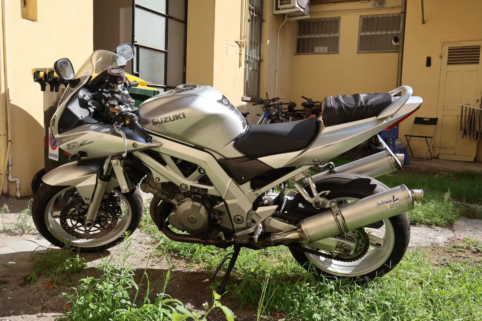 Suzuki SV 1000 S Срібний - 2