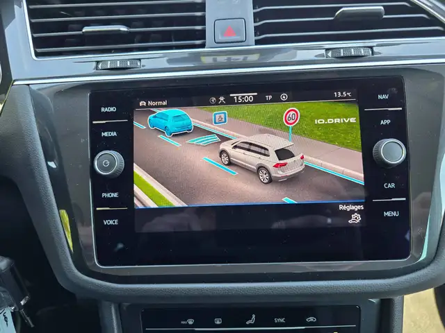 Volkswagen Tiguan view 21