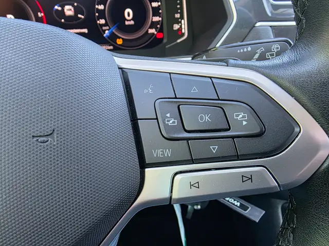 Volkswagen Tiguan view 25