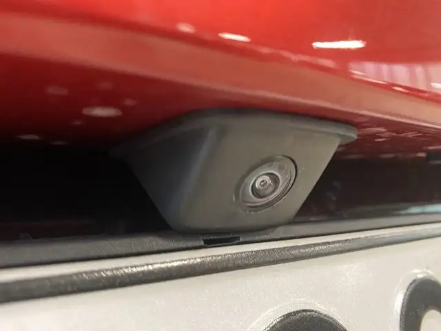 Peugeot 208 view 14