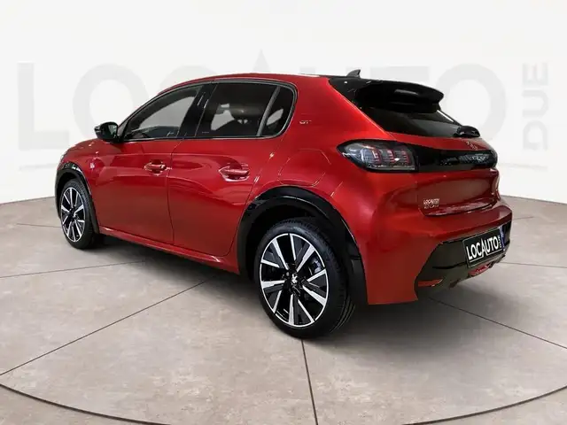 Peugeot 208 view 5