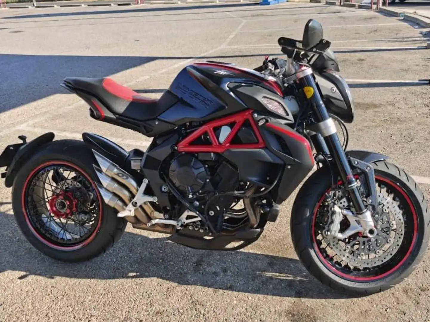 MV Agusta Dragster 800 RR Negro - 2