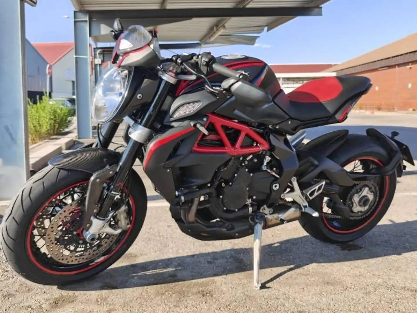 MV Agusta Dragster 800 RR Negro - 1
