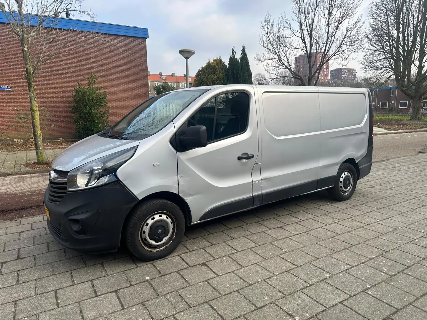 Opel Vivaro 1.6 CDTI L2H1 Sport EcoFlex 1-eigenaar Airco Cruis Argent - 2