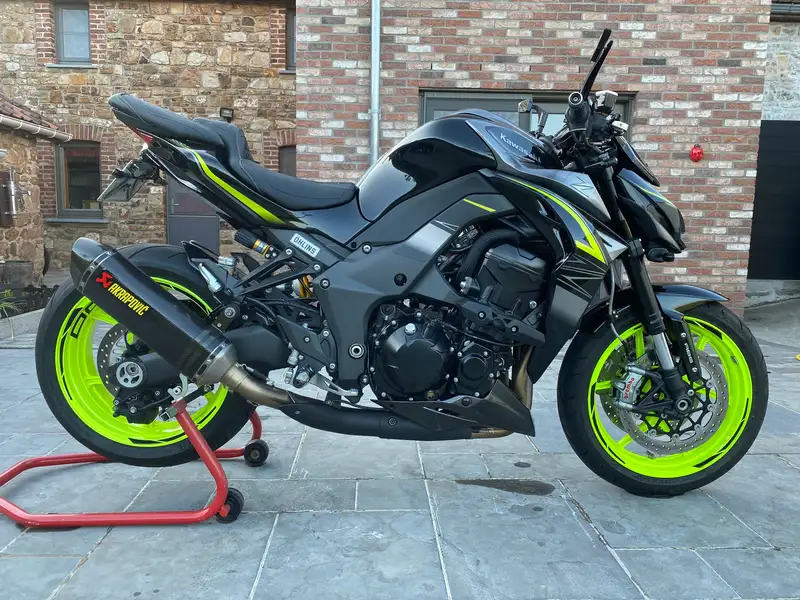 Kawasaki ZR 1000 - foto 2