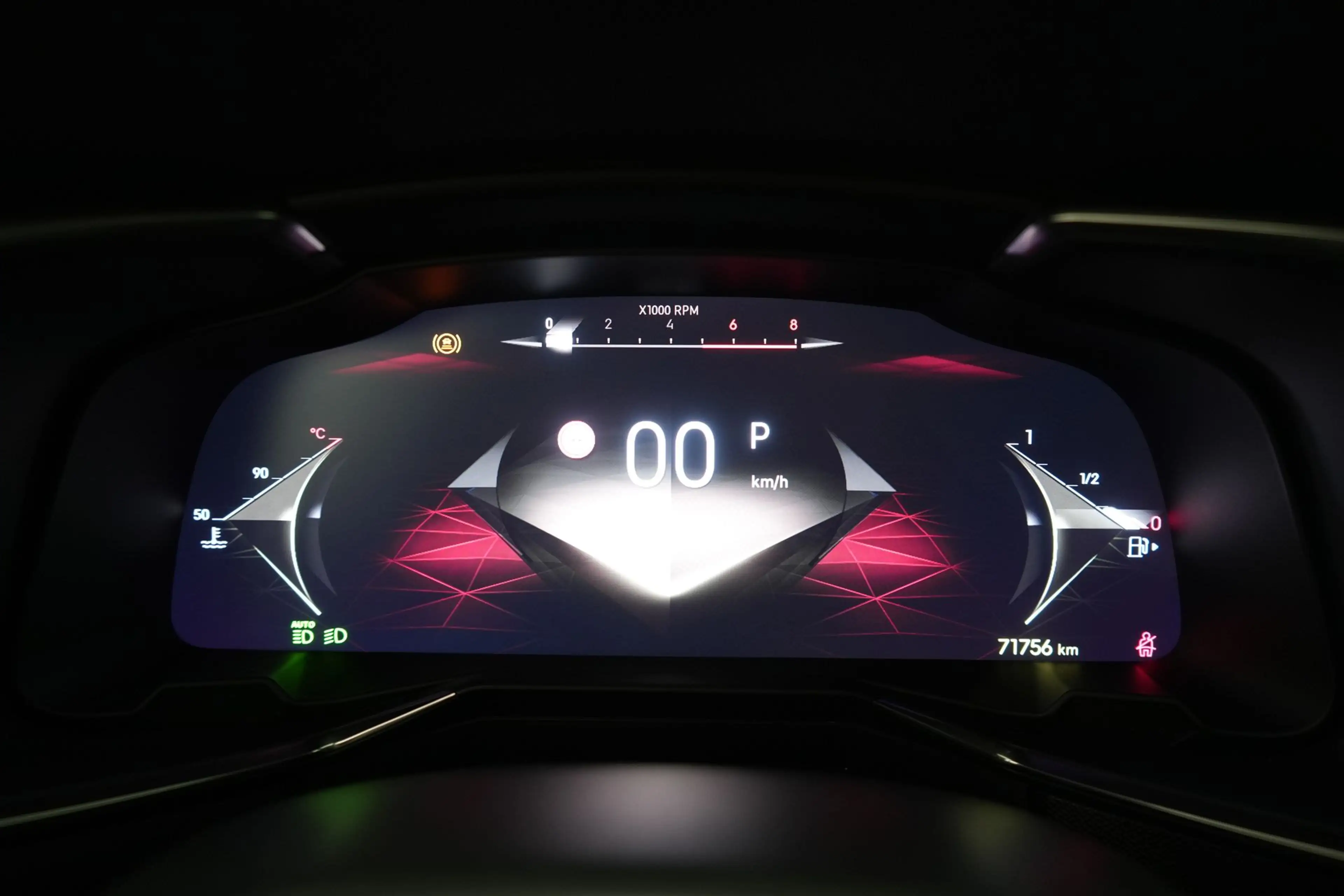 DS Automobiles DS 7 1.5 BlueHDi Performance Line EAT8 LEDER/ALCANTARA — photo 14