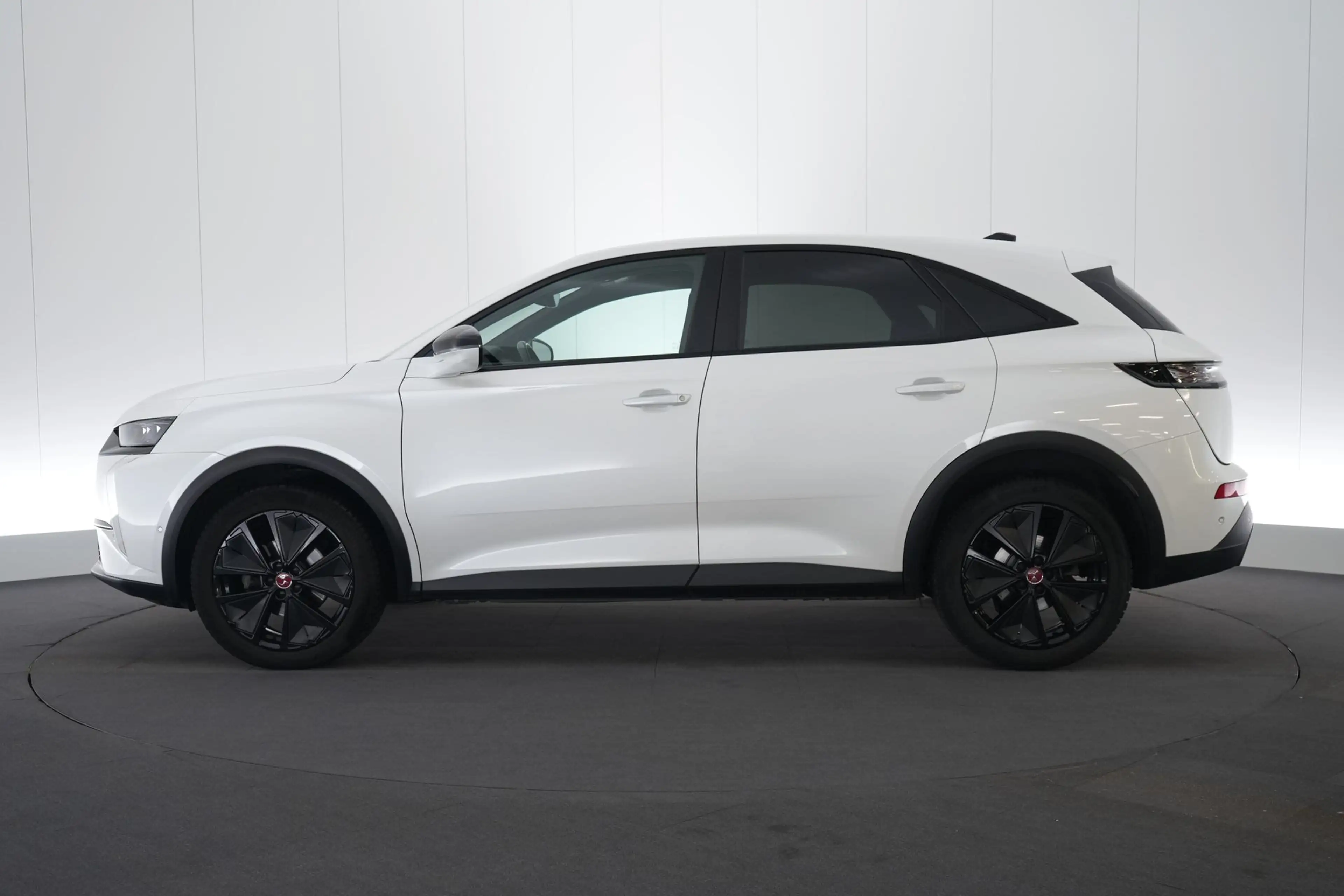 DS Automobiles DS 7 1.5 BlueHDi Performance Line EAT8 LEDER/ALCANTARA — photo 11