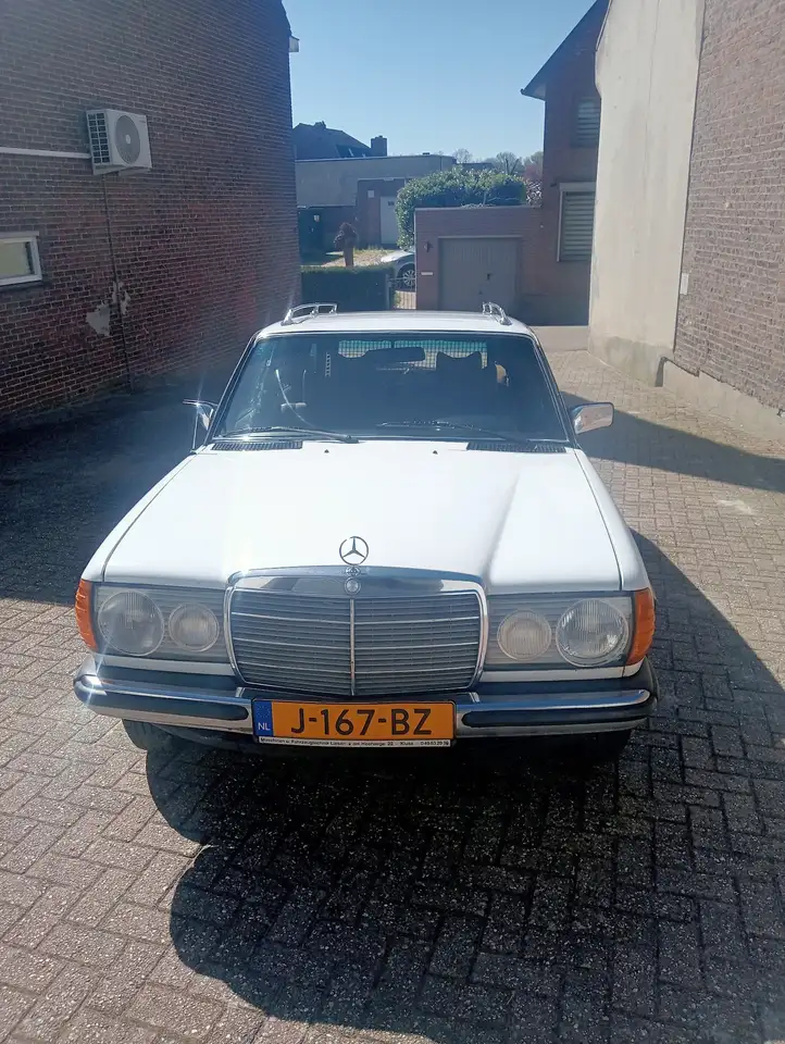 Mercedes-Benz 300 TD, foto 6
