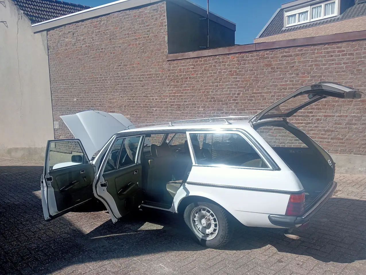Mercedes-Benz 300 TD, foto 8