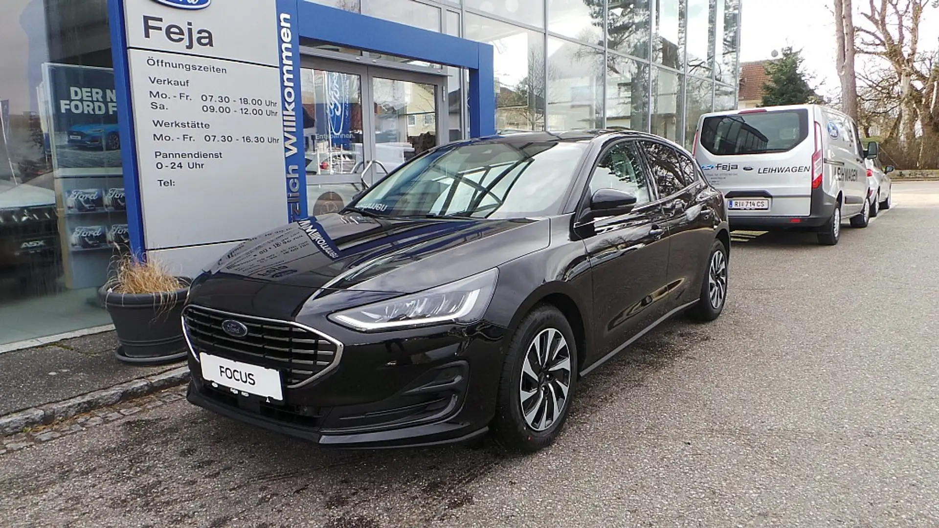 Ford Focus Titanium 1,0 EcoBoost Hybrid Schwarz - 1