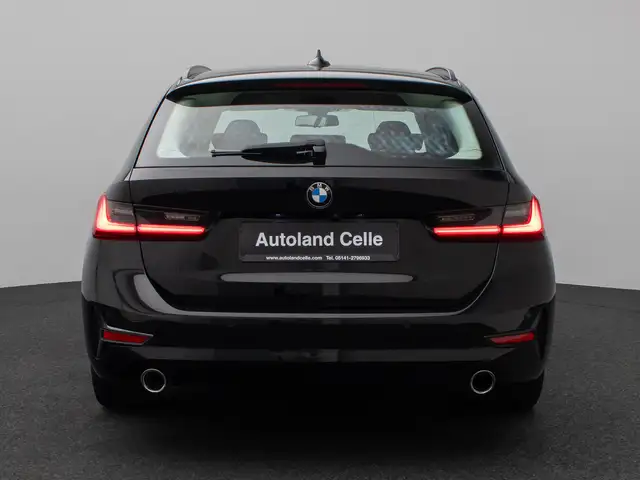 BMW 3 Series view 8