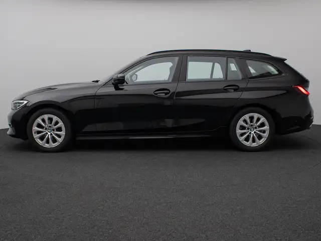 BMW 3 Series view 11