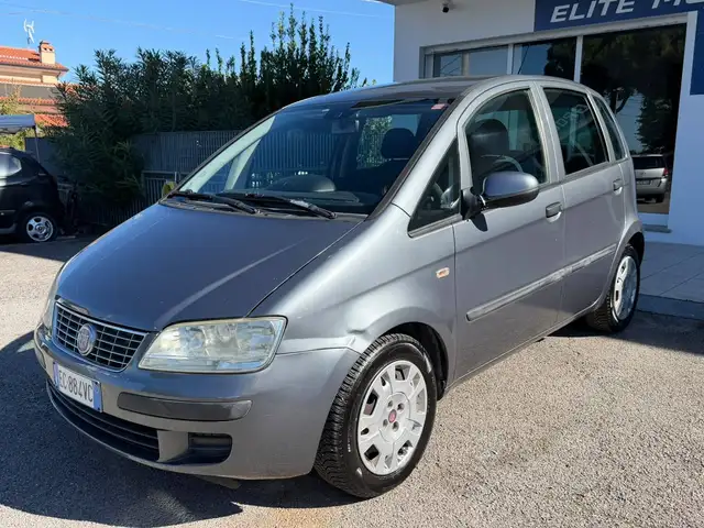 Fiat Idea view 2