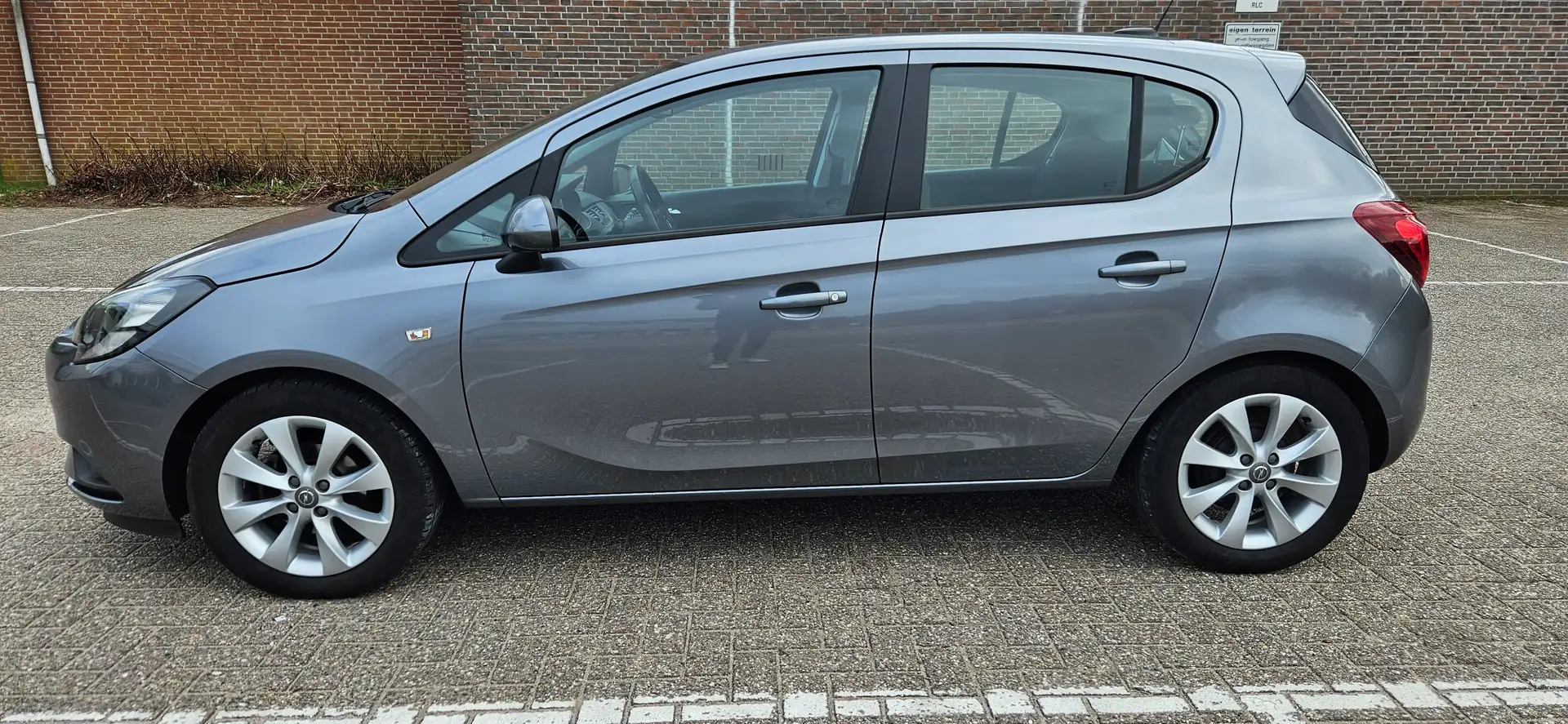 Opel Corsa-e Corsa-e 1.4 Favourite Šedá - 1