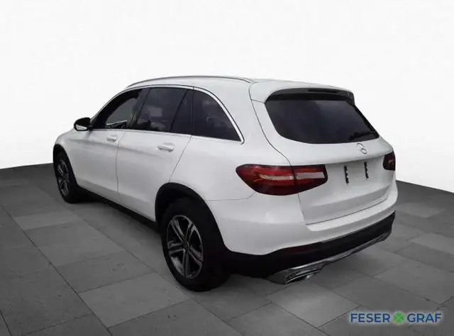 Mercedes-Benz GLC view 4