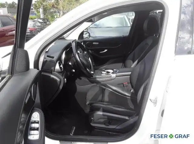 Mercedes-Benz GLC view 6