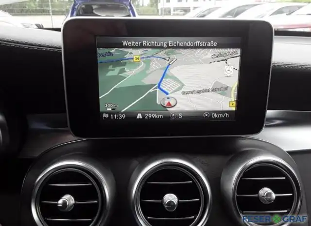 Mercedes-Benz GLC view 9