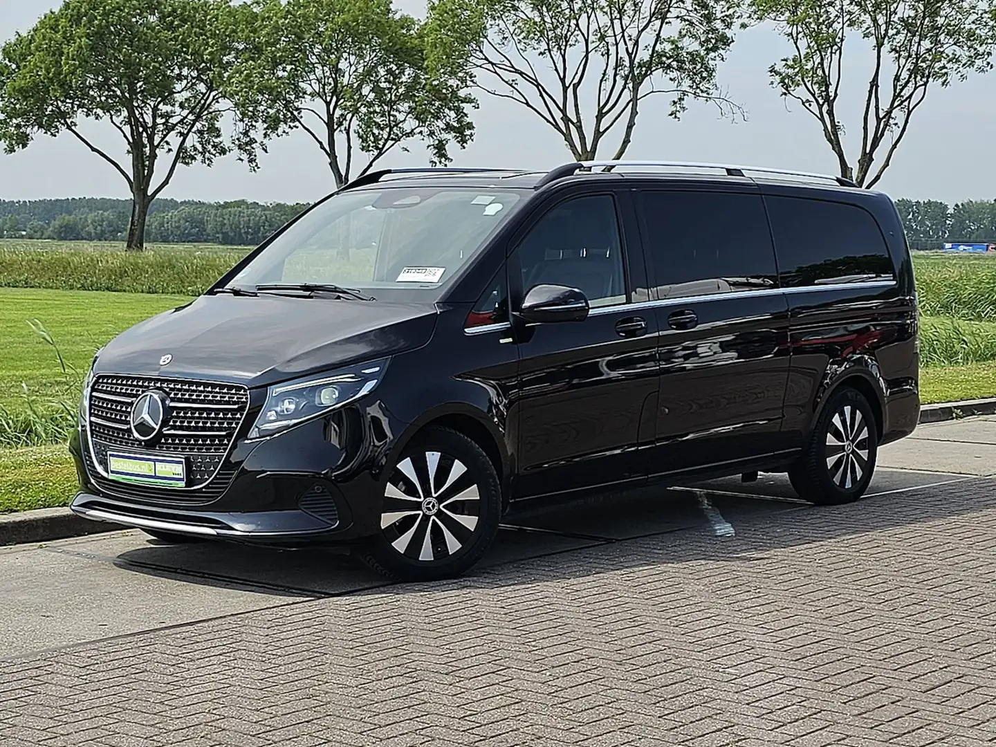 Mercedes-Benz V 300 CDI L3 XL 8-Pers Mbux! Zwart - 2