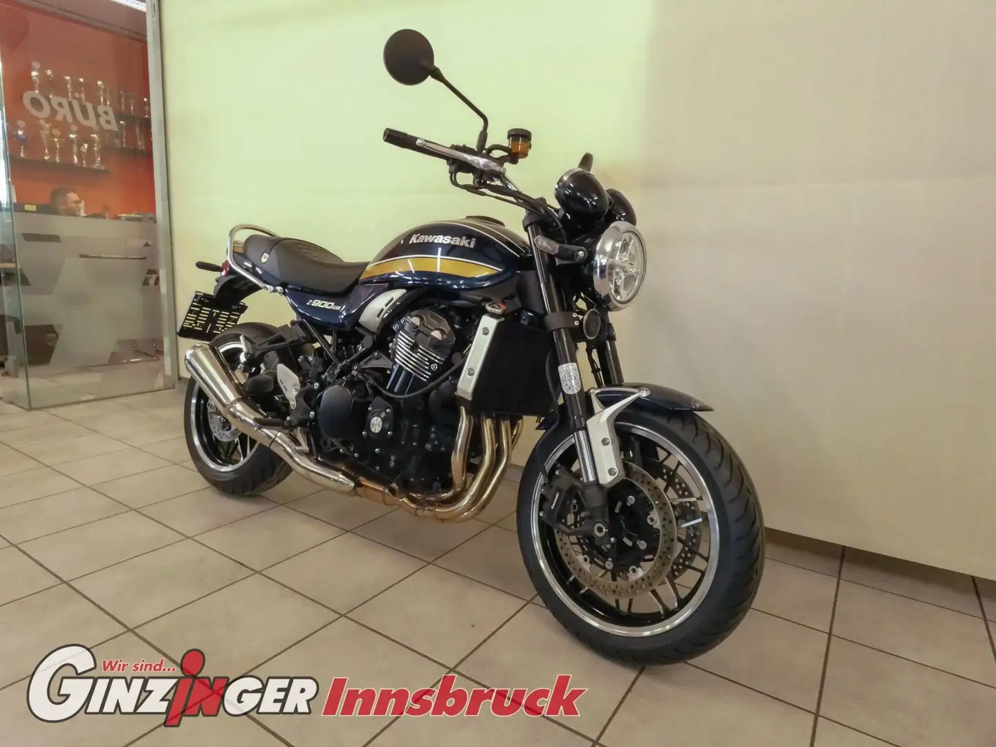 Kawasaki Z 900 plava - 1