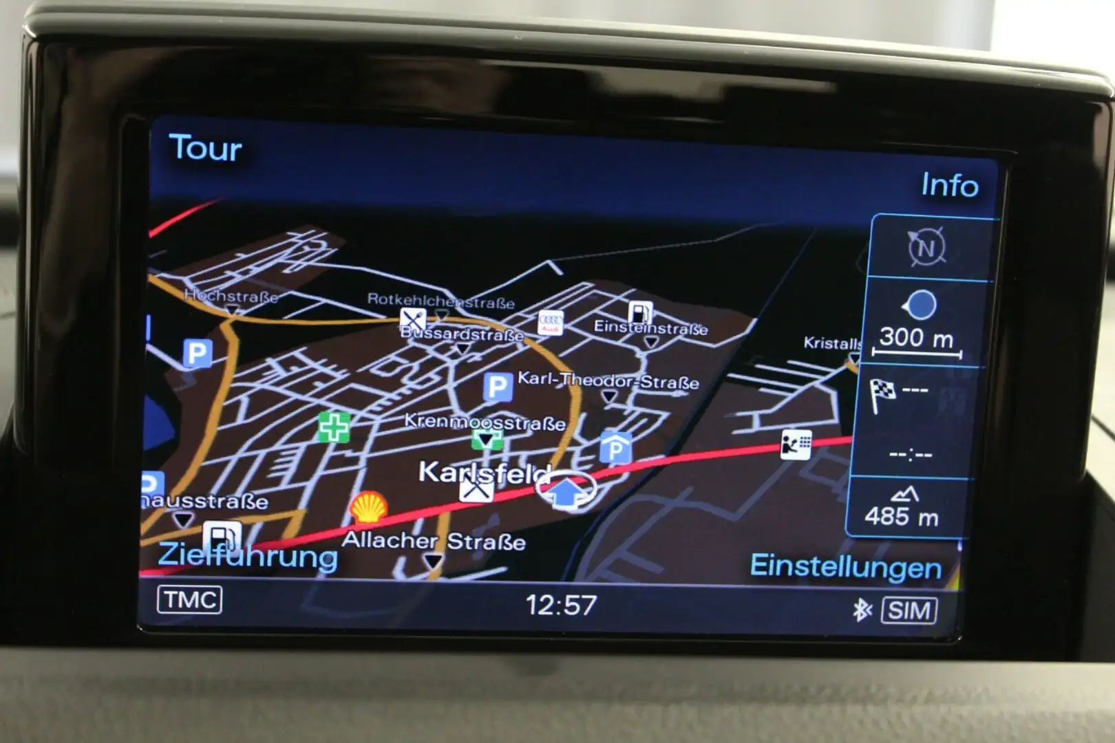 Audi Q3 2.0 TDI Navi+Sitzheizung+Bluetooth+PDC! Schwarz - 2