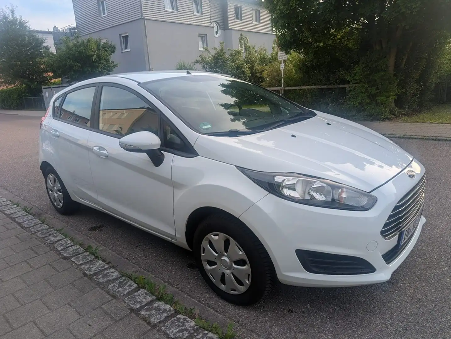Ford Fiesta Fiesta 1.0 Trend Weiß - 2