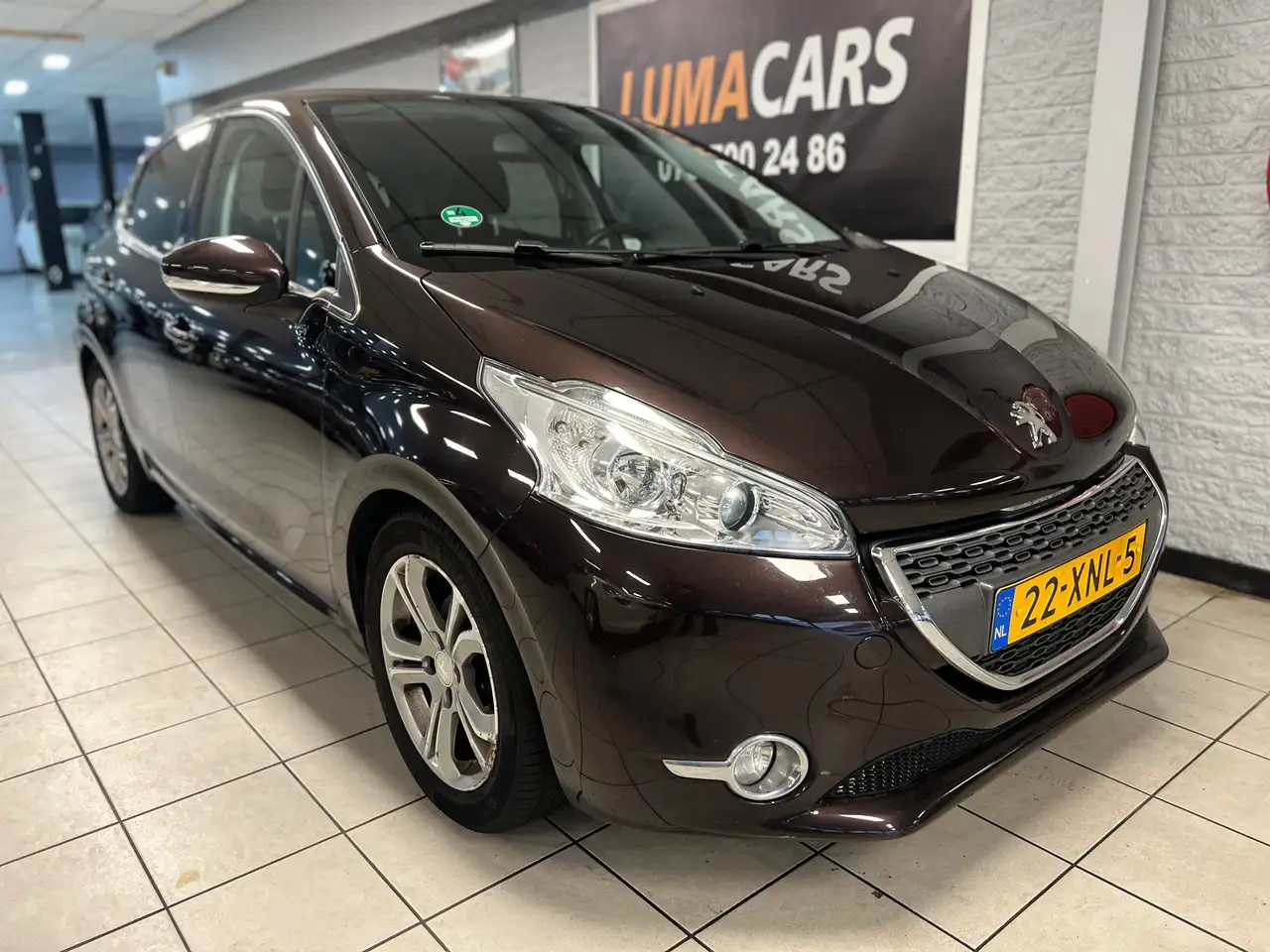 Peugeot 208