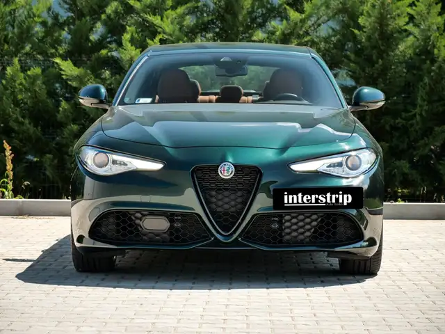 Alfa Romeo Giulia view 2