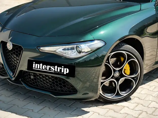 Alfa Romeo Giulia view 7