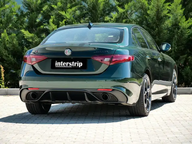 Alfa Romeo Giulia view 6