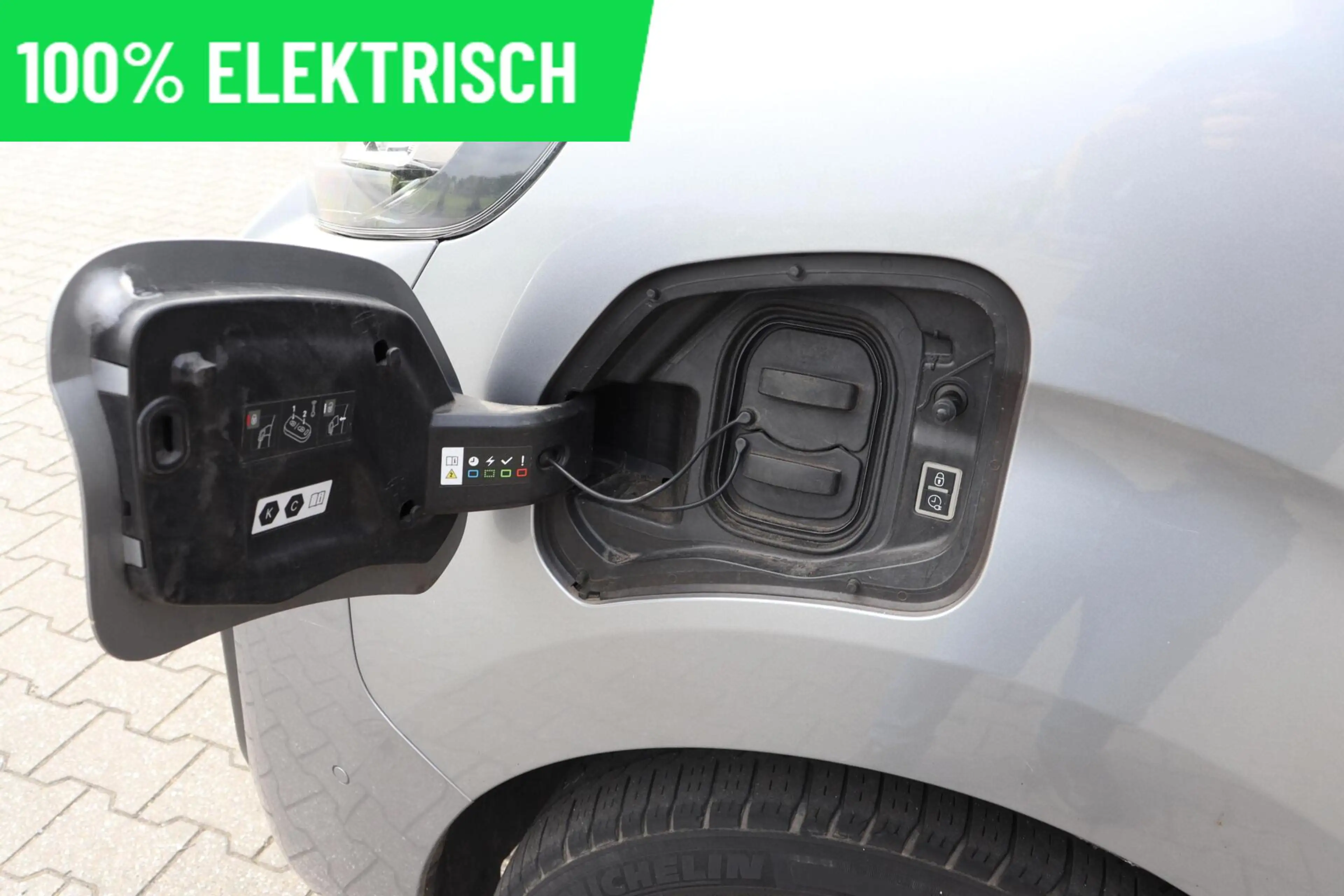 Peugeot e-Expert Long 75 kWh l NAVI l CLIMA l 360 CAMERA l HEAD UP — photo 39