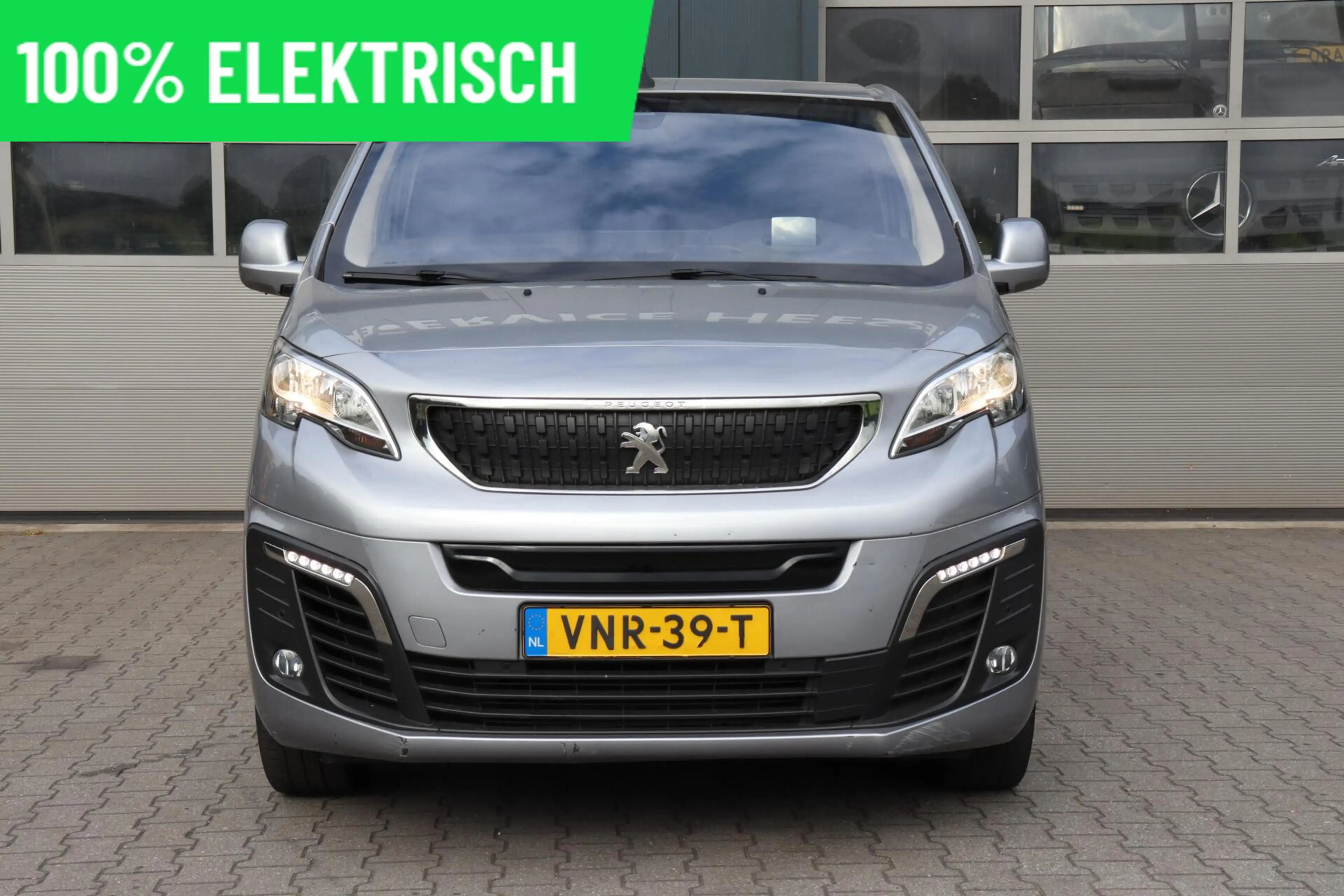 Peugeot e-Expert Long 75 kWh l NAVI l CLIMA l 360 CAMERA l HEAD UP — photo 13