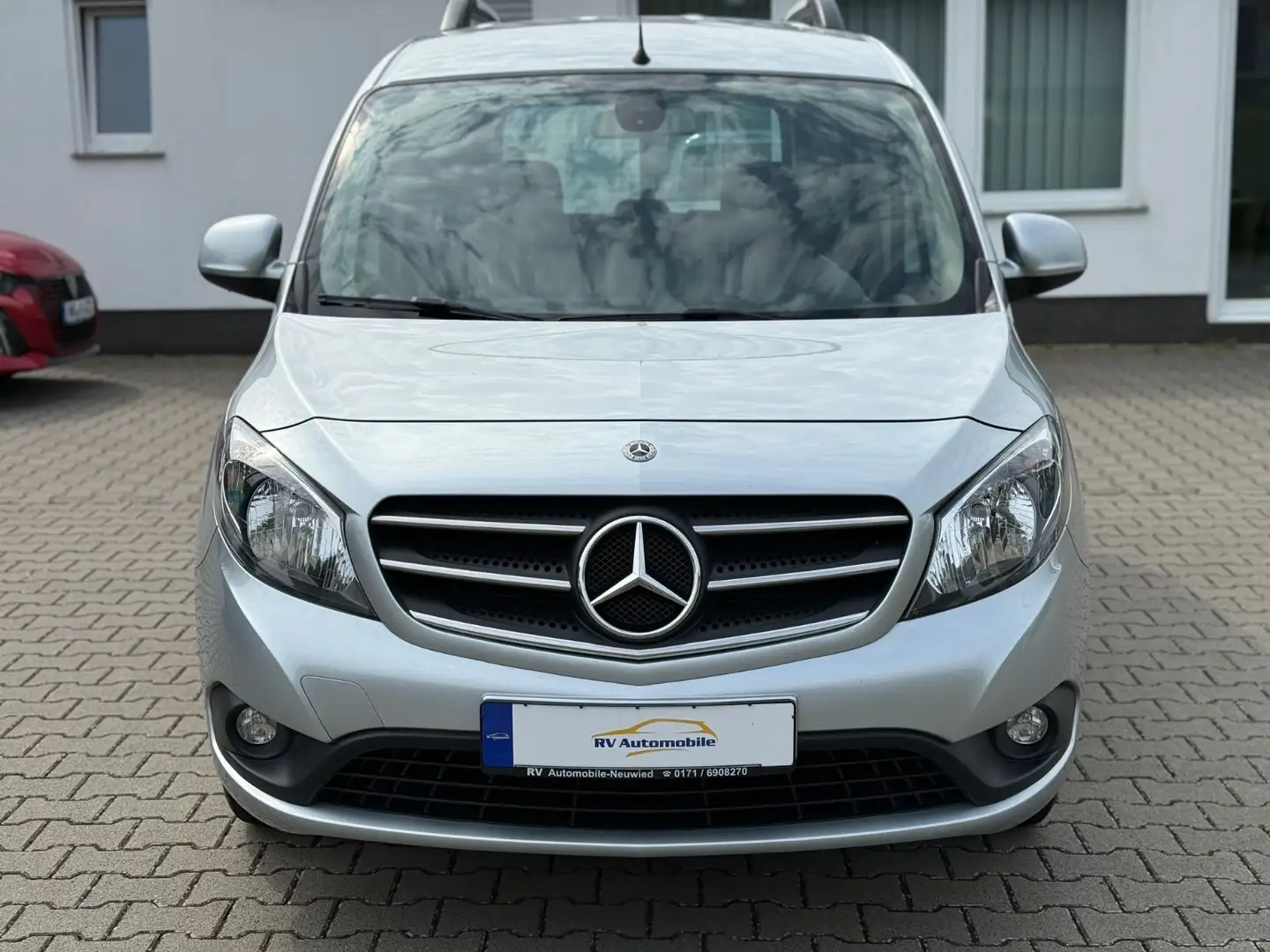 Mercedes-Benz Citan Kombi 111 CDI lang *1-Hand*Klima/Ahk/mwSt* Silber - 2