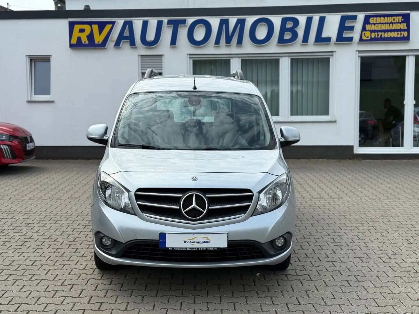 Mercedes-Benz Citan Kombi 111 CDI lang *1-Hand*Klima/Ahk/mwSt* Silber - 1