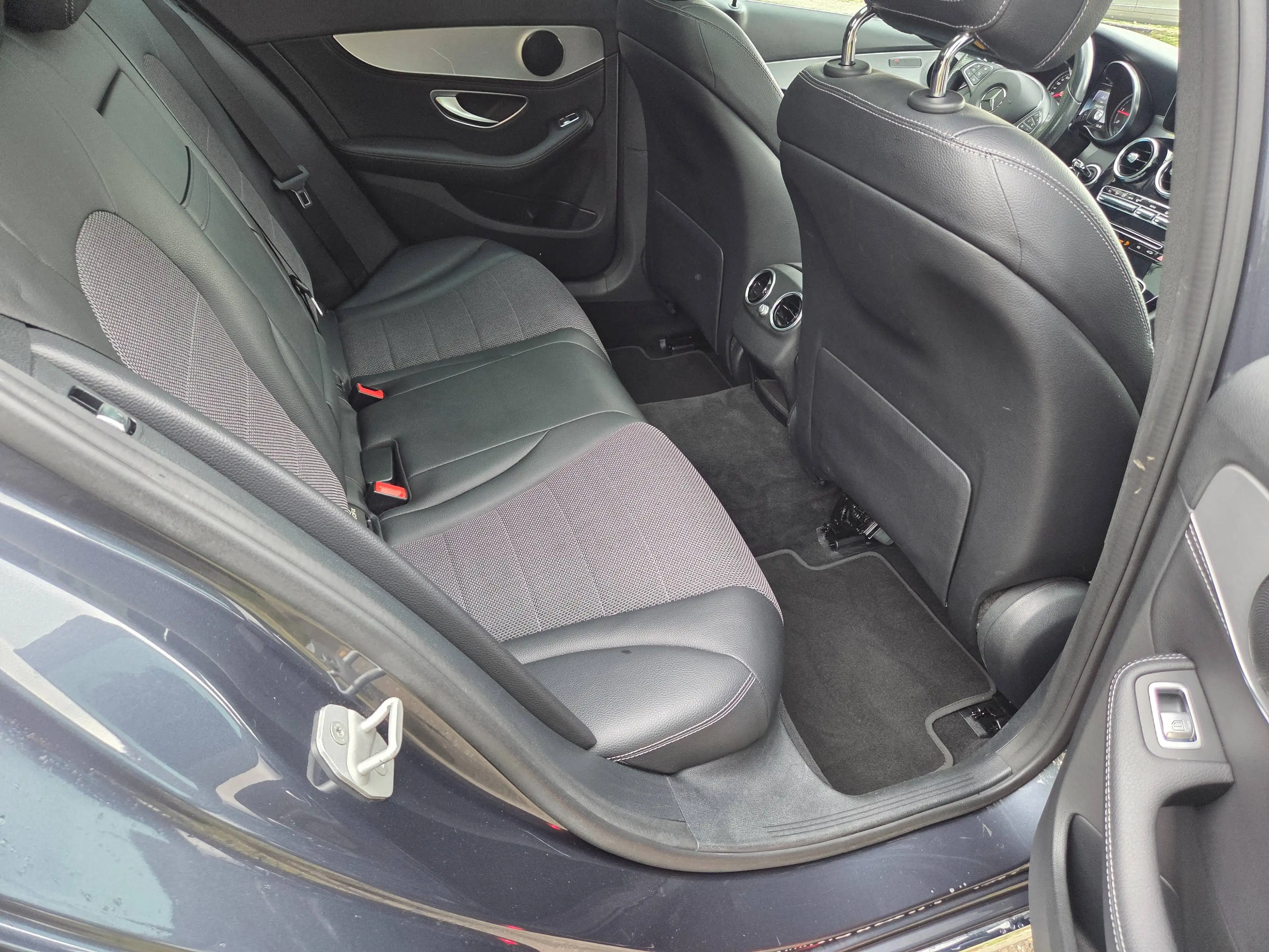 Mercedes-Benz C 220 C 220 BlueTec — photo 8