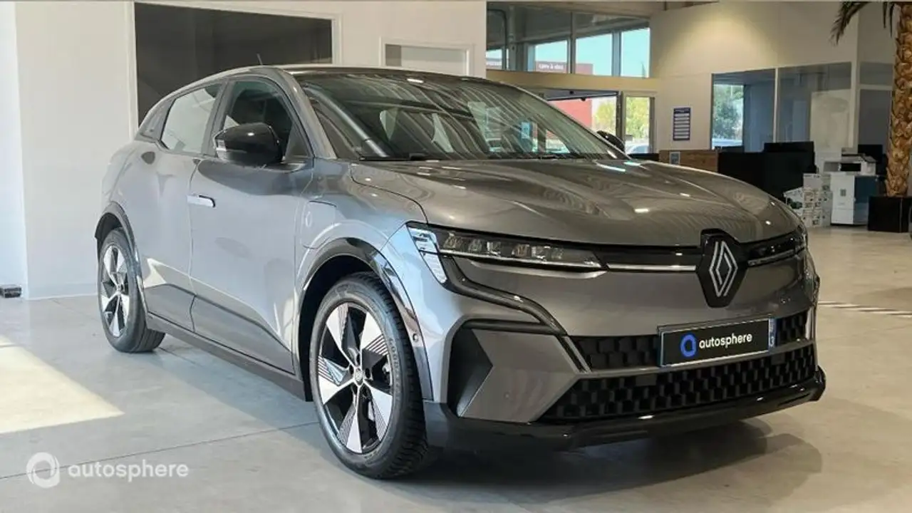 Renault Megane E-Tech — photo 3