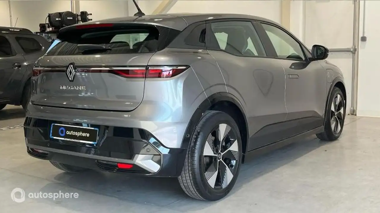 Renault Megane E-Tech — photo 5