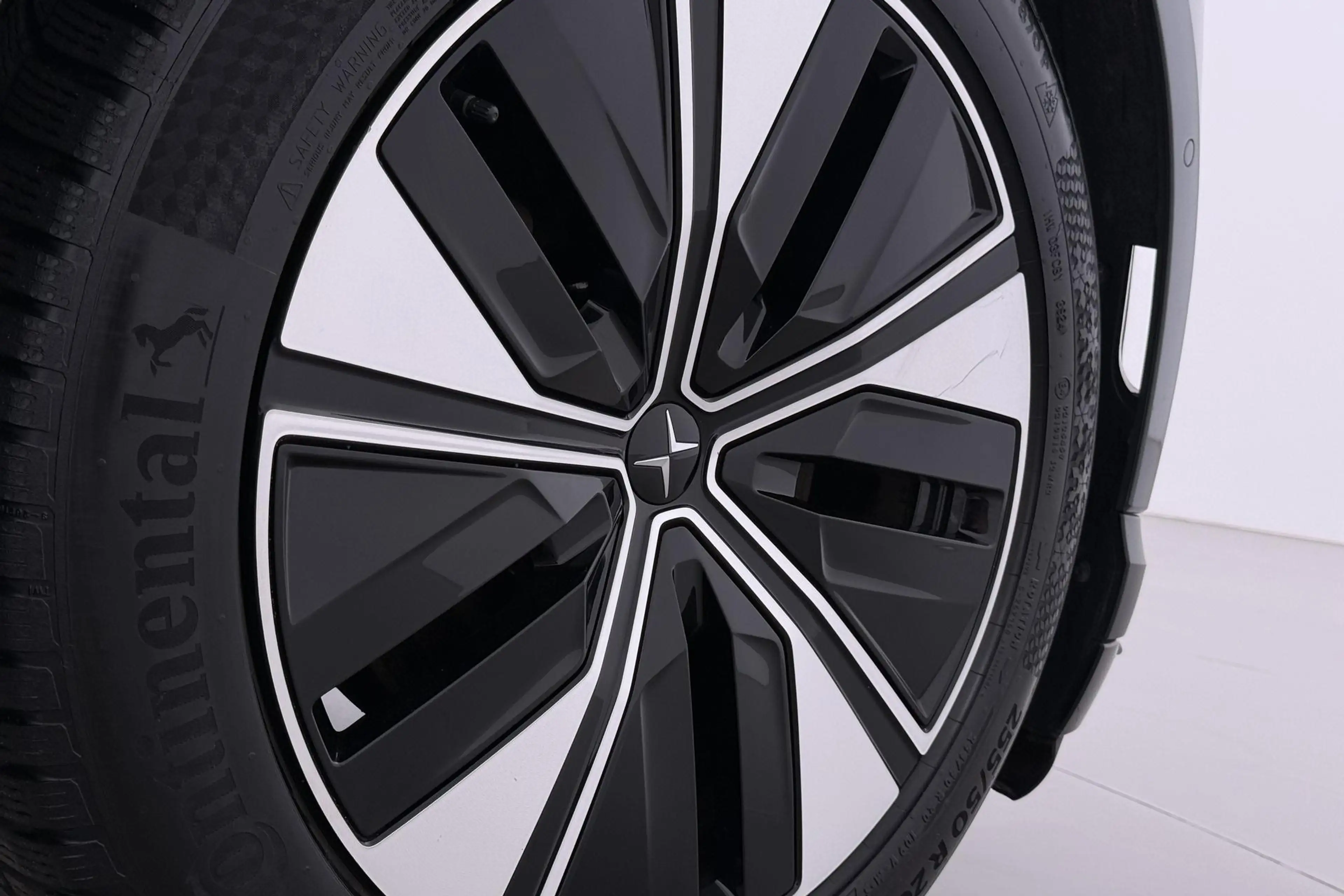 Polestar 4 Long Range Single motor Plus 100 kWh | Plus | Pilo — photo 48